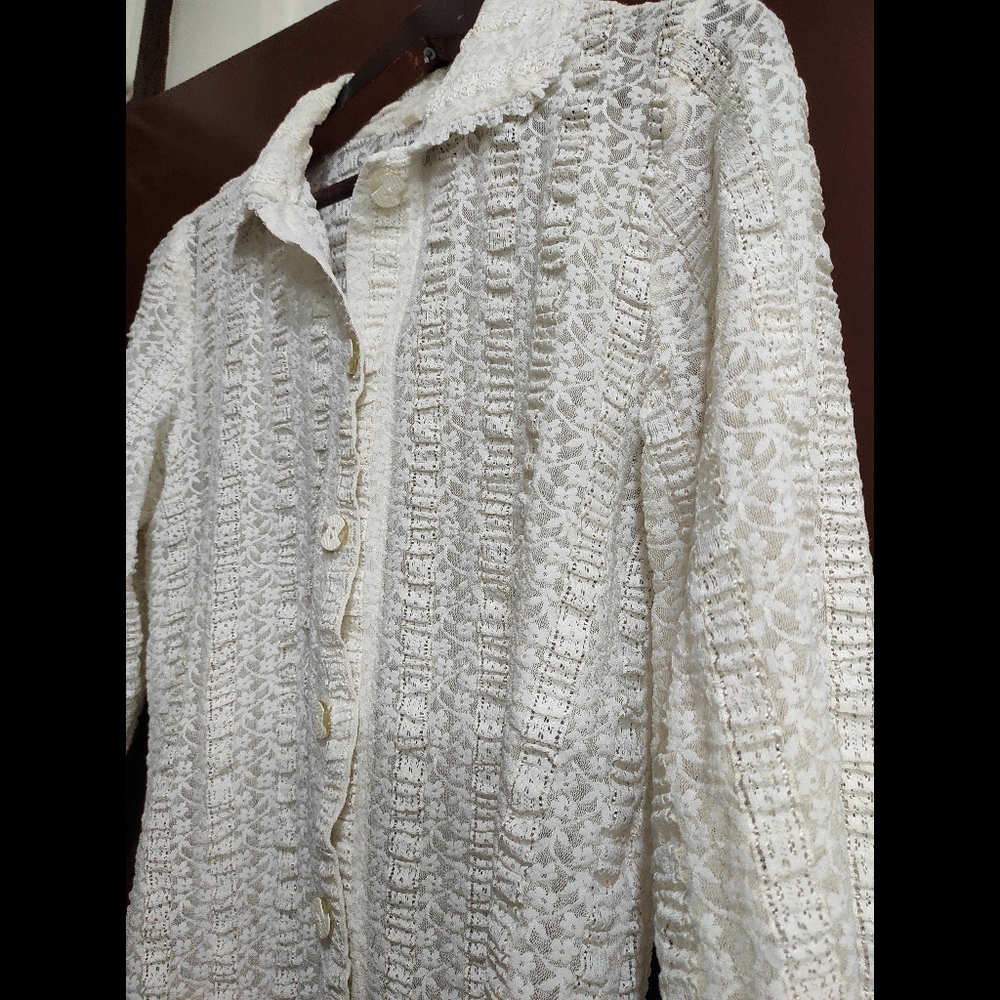 White Floral Mesh Shirt 🤍 - Picture 5 of 11